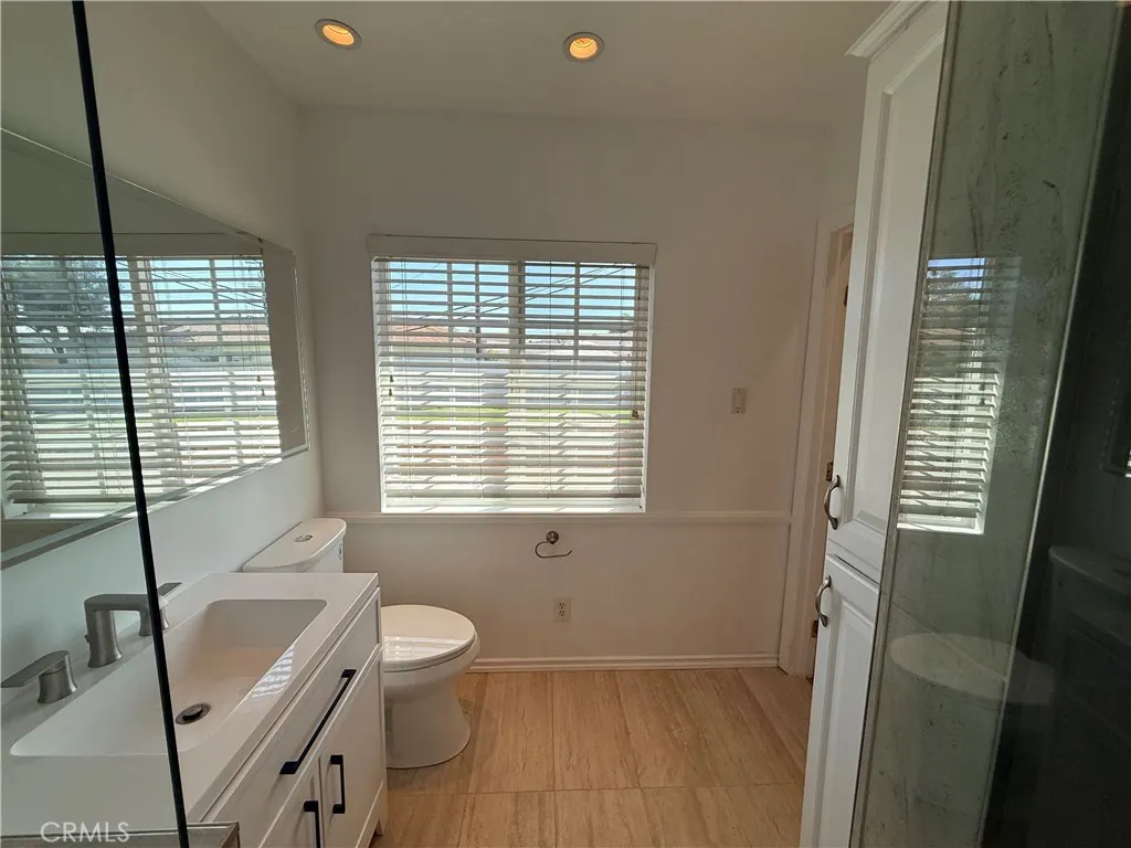 10253 Mapledale St, Bellflower, CA 90706