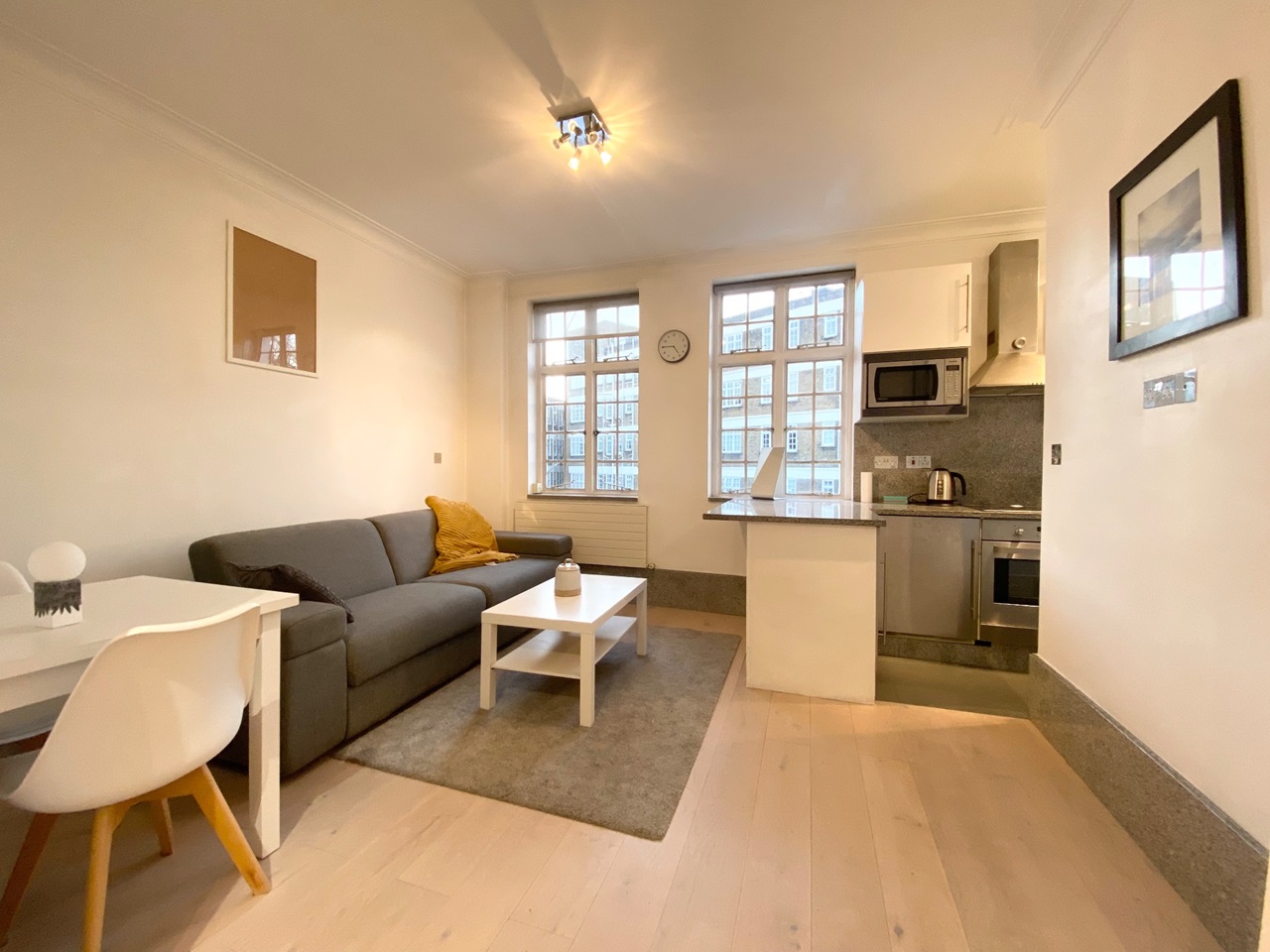 1 Bed Flat, Beaumont Court, W1G, N1 7GU