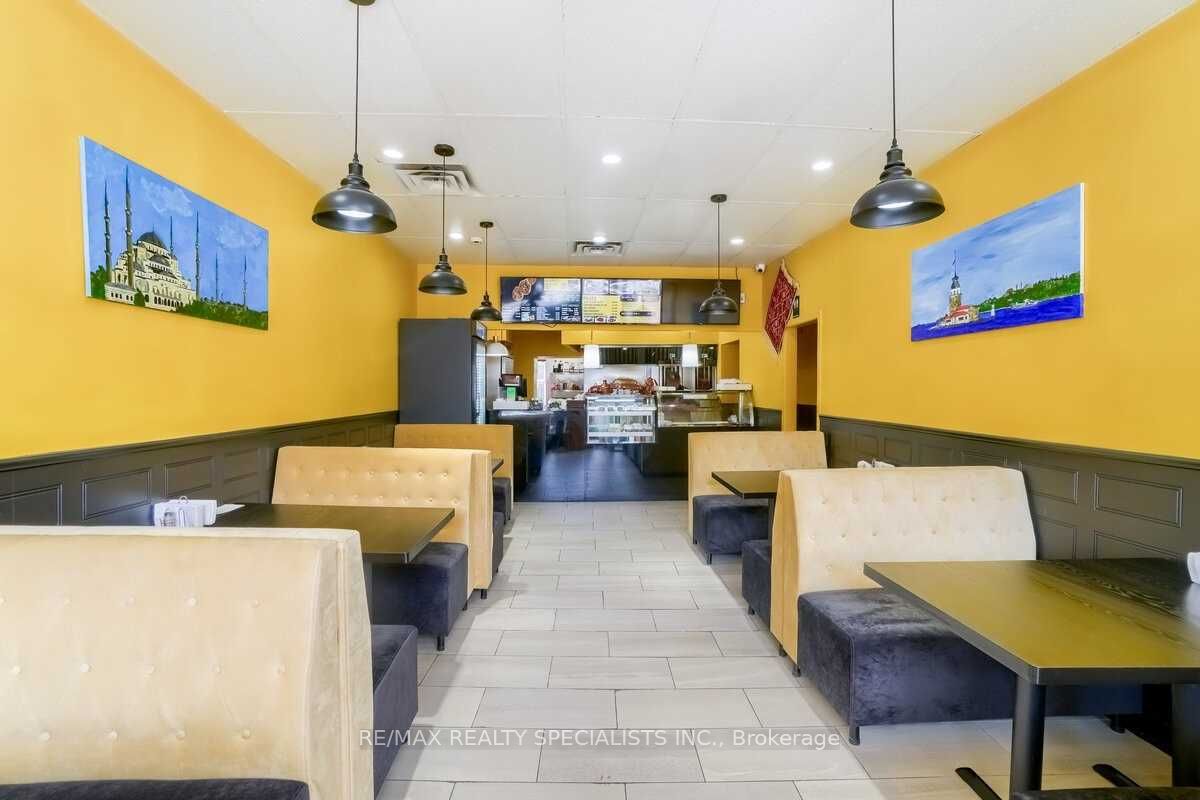 Additional image 4 of 3421 Yonge Street, Toronto, ON, M4N 2N1