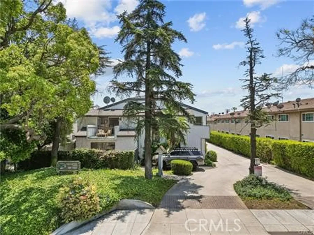 Additional image 2 of 996 W Huntington Dr Unit D, Arcadia, CA 91007