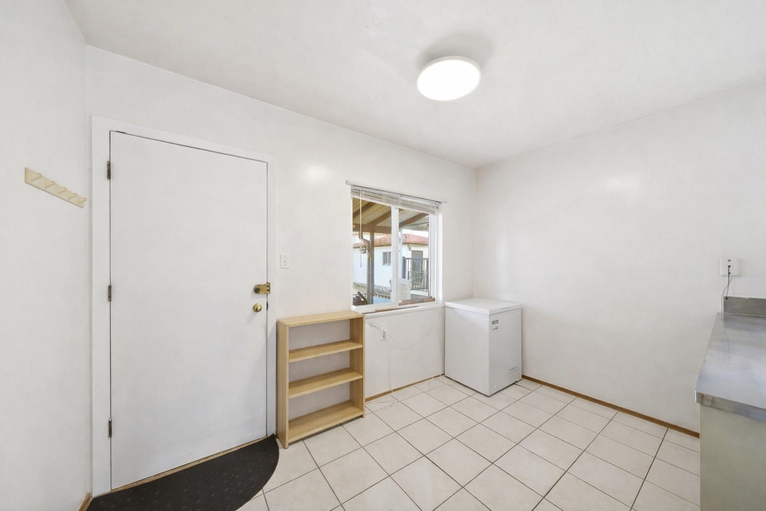 Additional image 4 of 5679 Clinton Street, Burnaby, BC, V5J 2M2