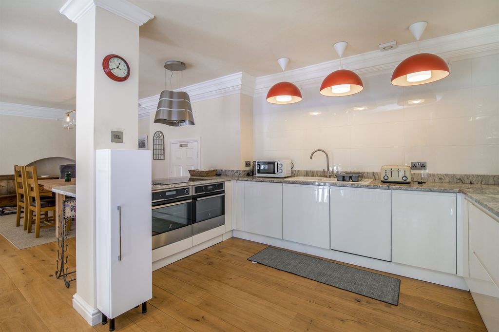 Additional image 3 of 3 bed flat for saleBeaufort Arms Court, Monmouth, Monmouthshire NP25