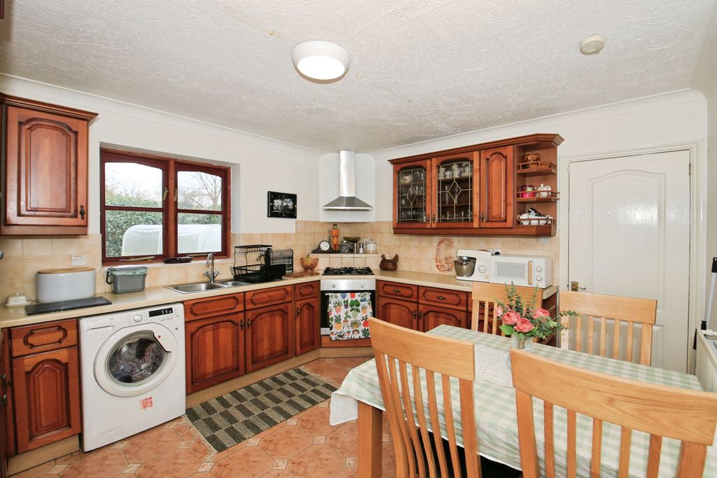 Additional image 13 of 7 bed detached house for saleSouth Street, Peterborough PE2