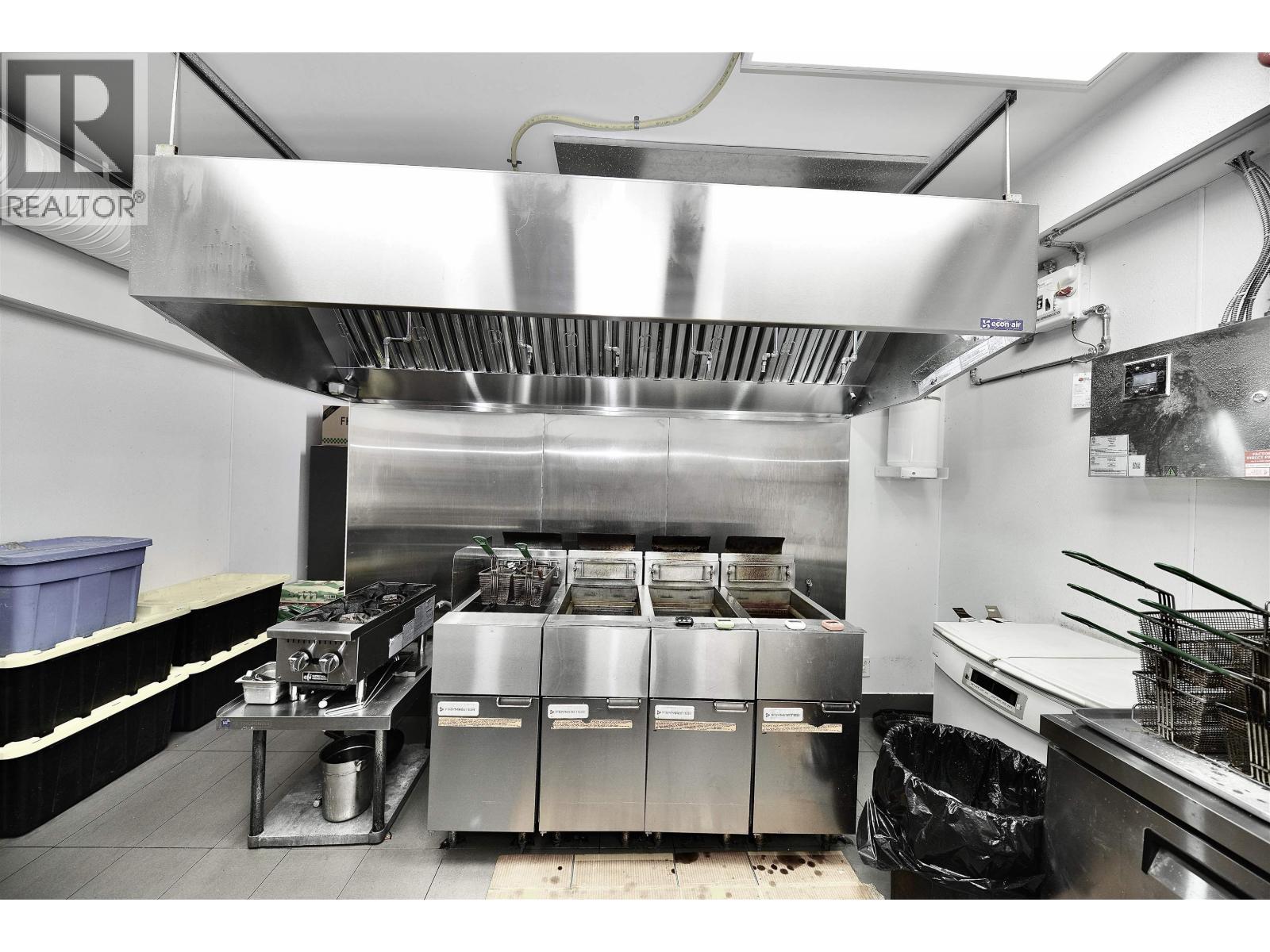 1813 Lonsdale Avenue, North Vancouver, BC, V7M2J8