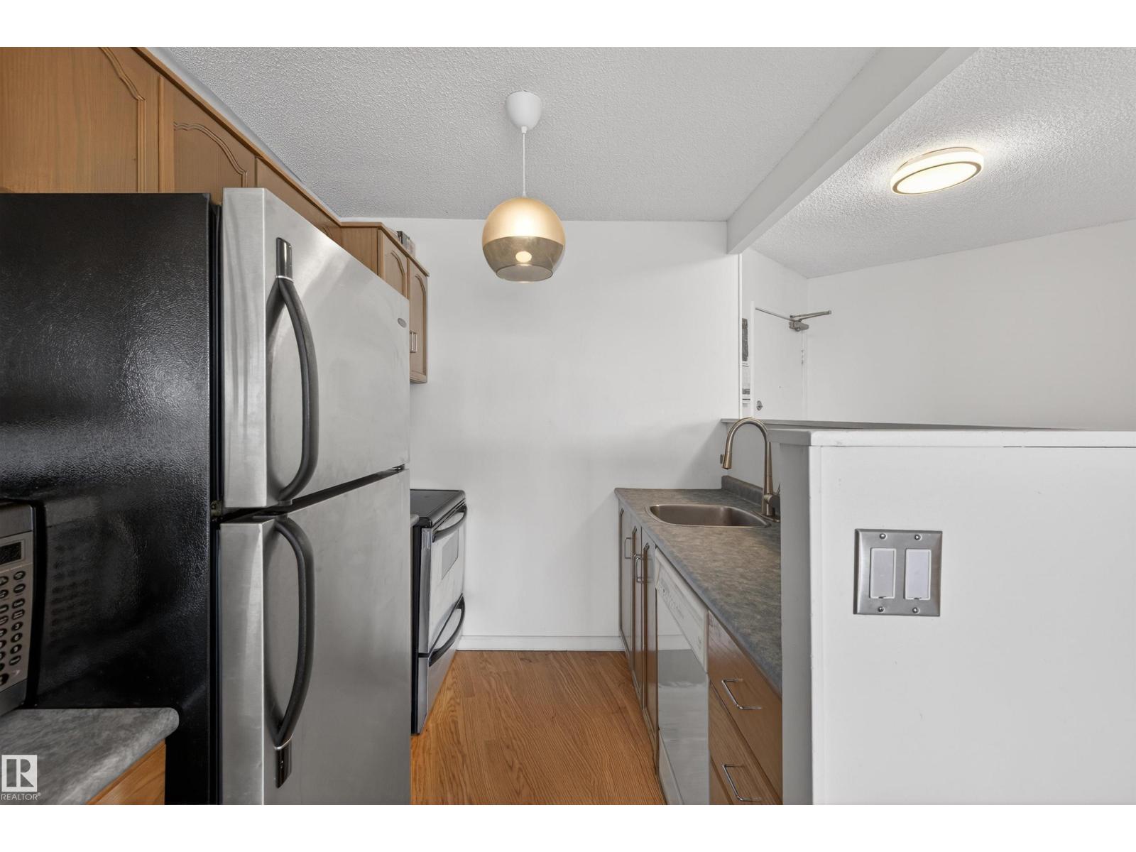 Additional image 5 of 1608-10045 117 Street NW, Edmonton, AB, T6C2C1