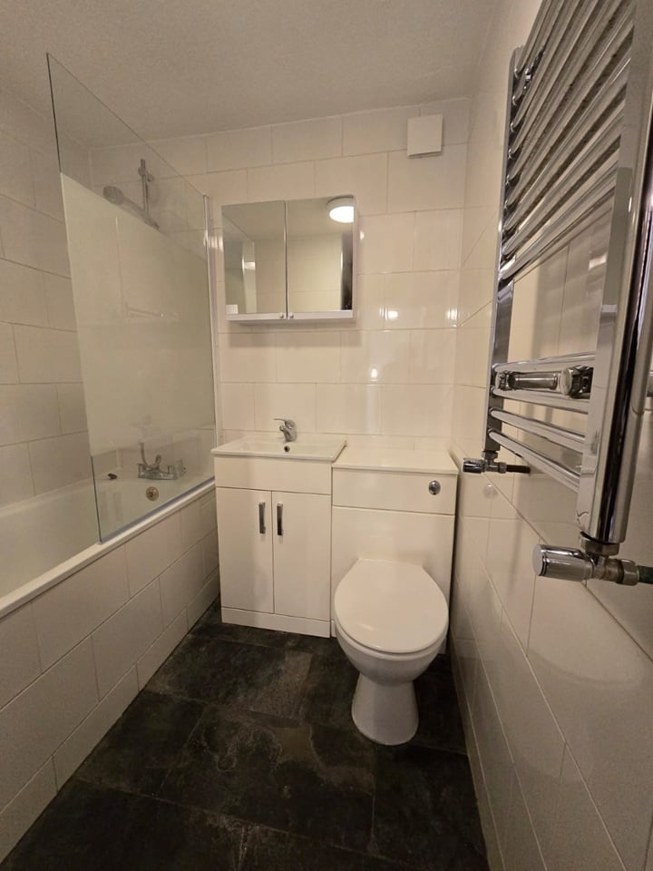 Additional image 6 of 3 Bed Flat, Hamilton Square, SE1, N1 7GU