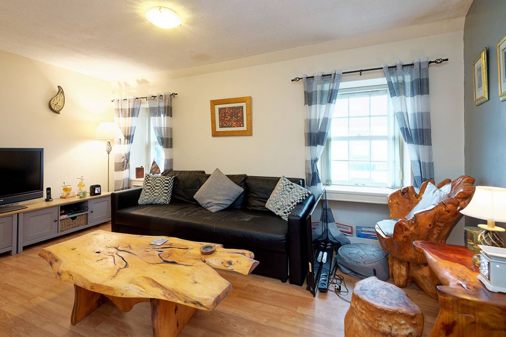 Additional image 15 of 3 bed end terrace house for saleShore Street, Bowmore, Isle Of Islay PA43