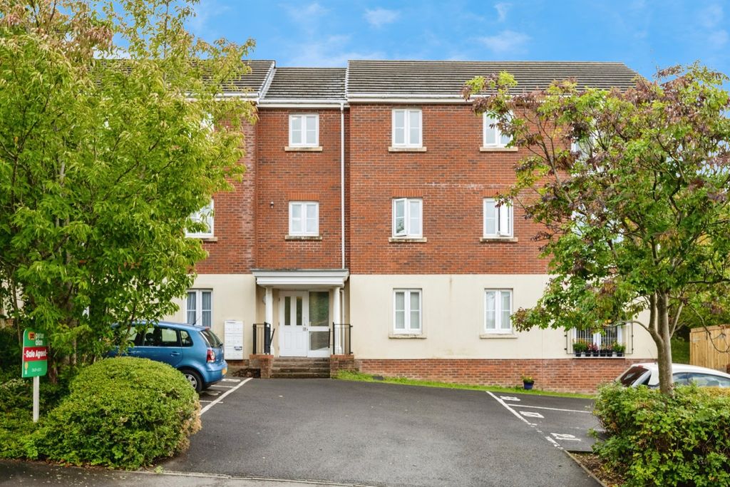 2 bed flat for saleGeraint Jeremiah Close, Neath SA11