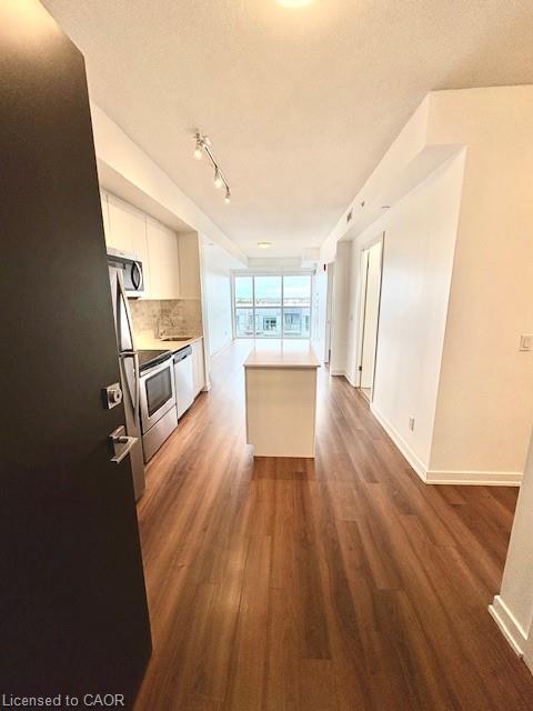 B515-5240 Dundas Street, Burlington, ON, L7L 0J6