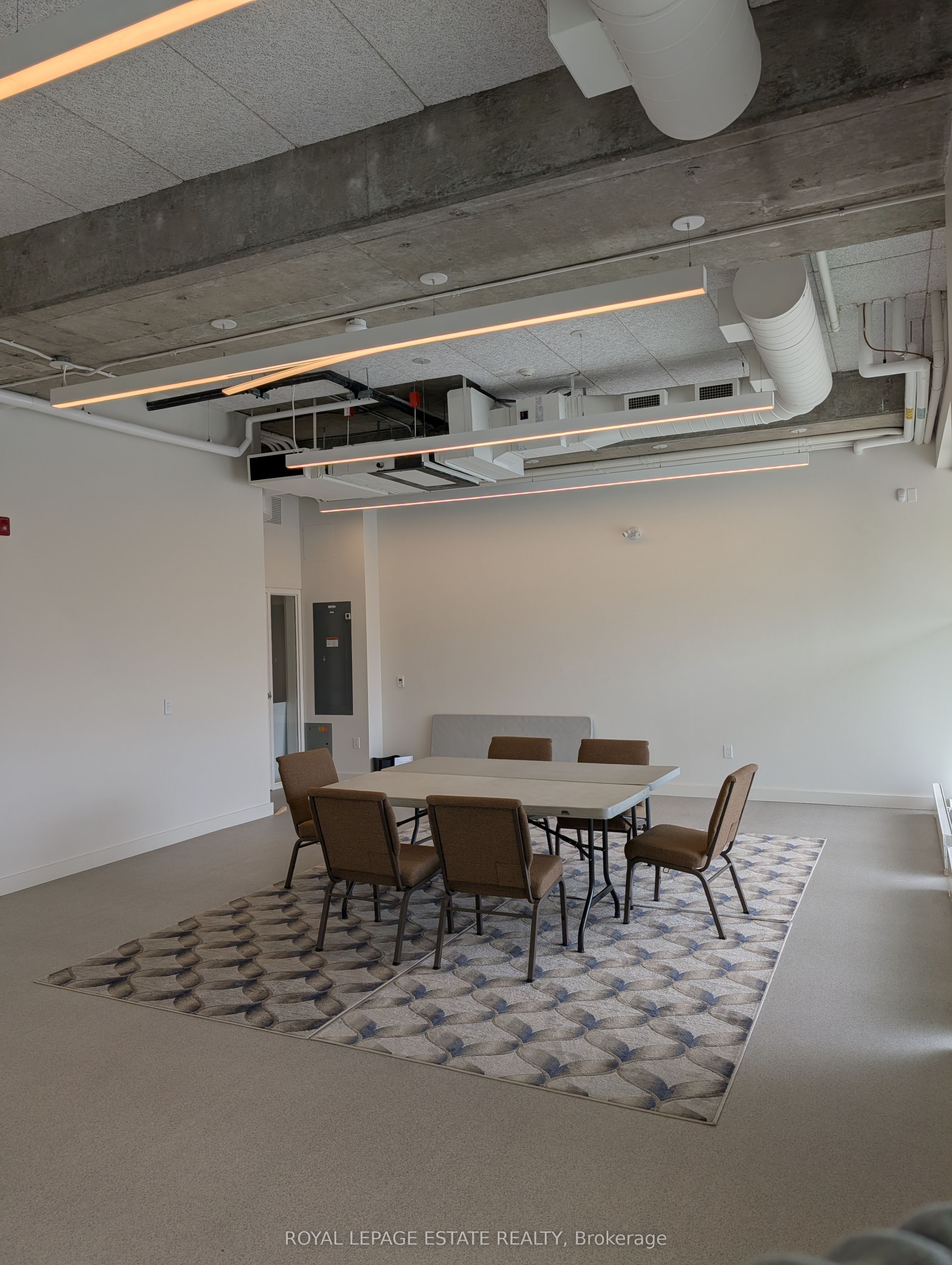 Additional image 6 of (Main Level)-473 Oakwood Avenue, Toronto, ON, M6E 2W4