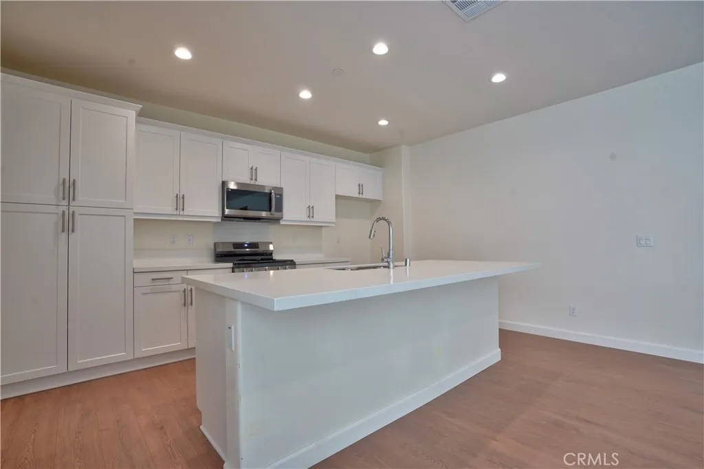 Additional image 2 of 139 Grove Court, Perris, CA 92571