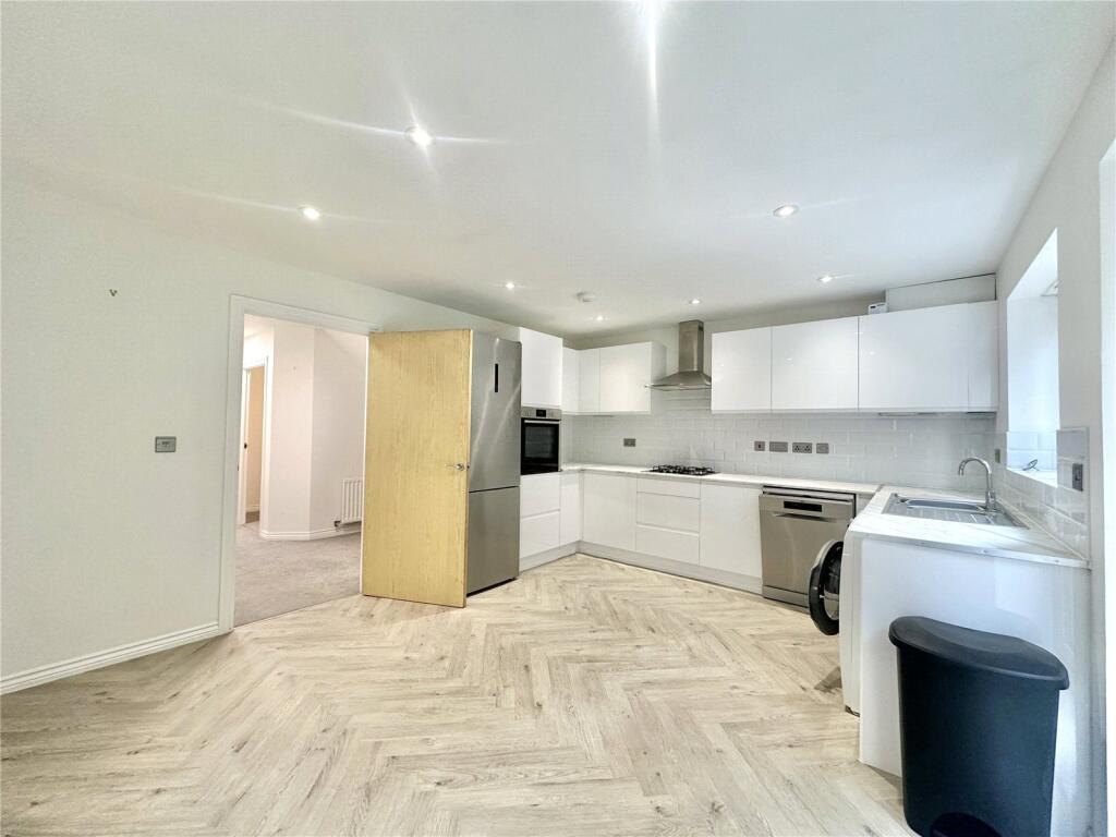 Additional image 4 of Avian Avenue, Curo Park, Frogmore, St. Albans, AL2