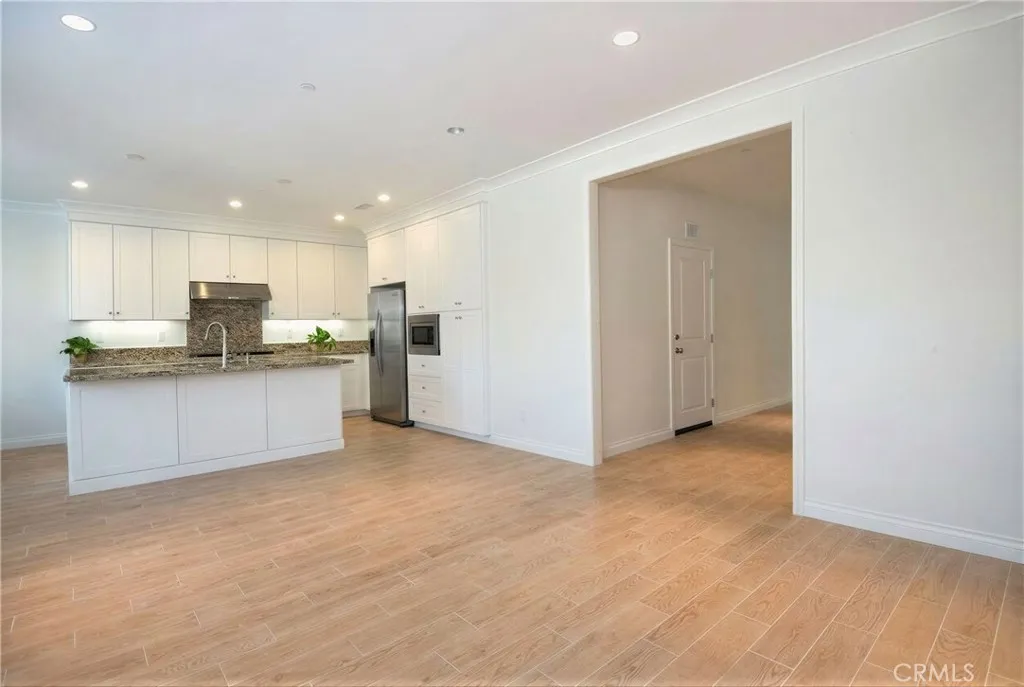 Additional image 3 of 83 Wildvine, Irvine, CA 92620