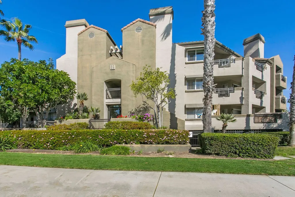 Additional image 2 of 430 Lake Street Unit 202, Huntington Beach, CA 92648