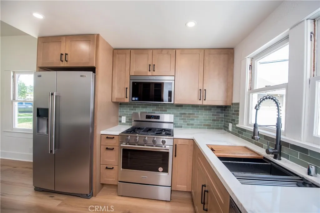 Additional image 4 of 1107 W Grand Avenue, Corona, CA 92882