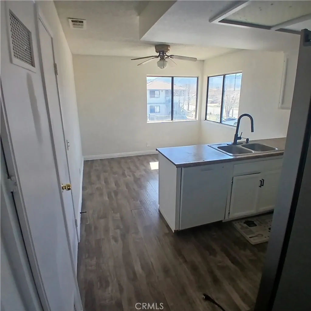 Additional image 7 of 509 E Avenue Q-2 Unit B, Palmdale, CA 93550