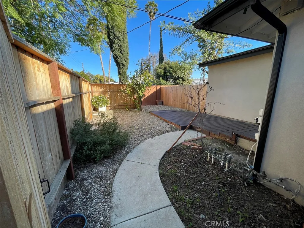 Additional image 23 of 6954 Glade Ave, Canoga Park, CA 91303