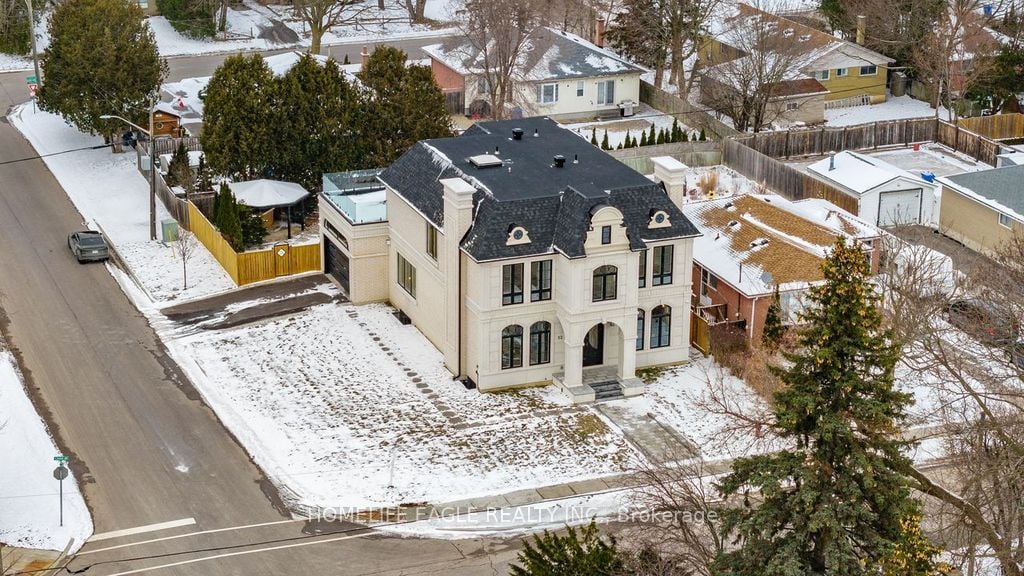 52 Child Drive, Aurora, ON, L4G 1Y5