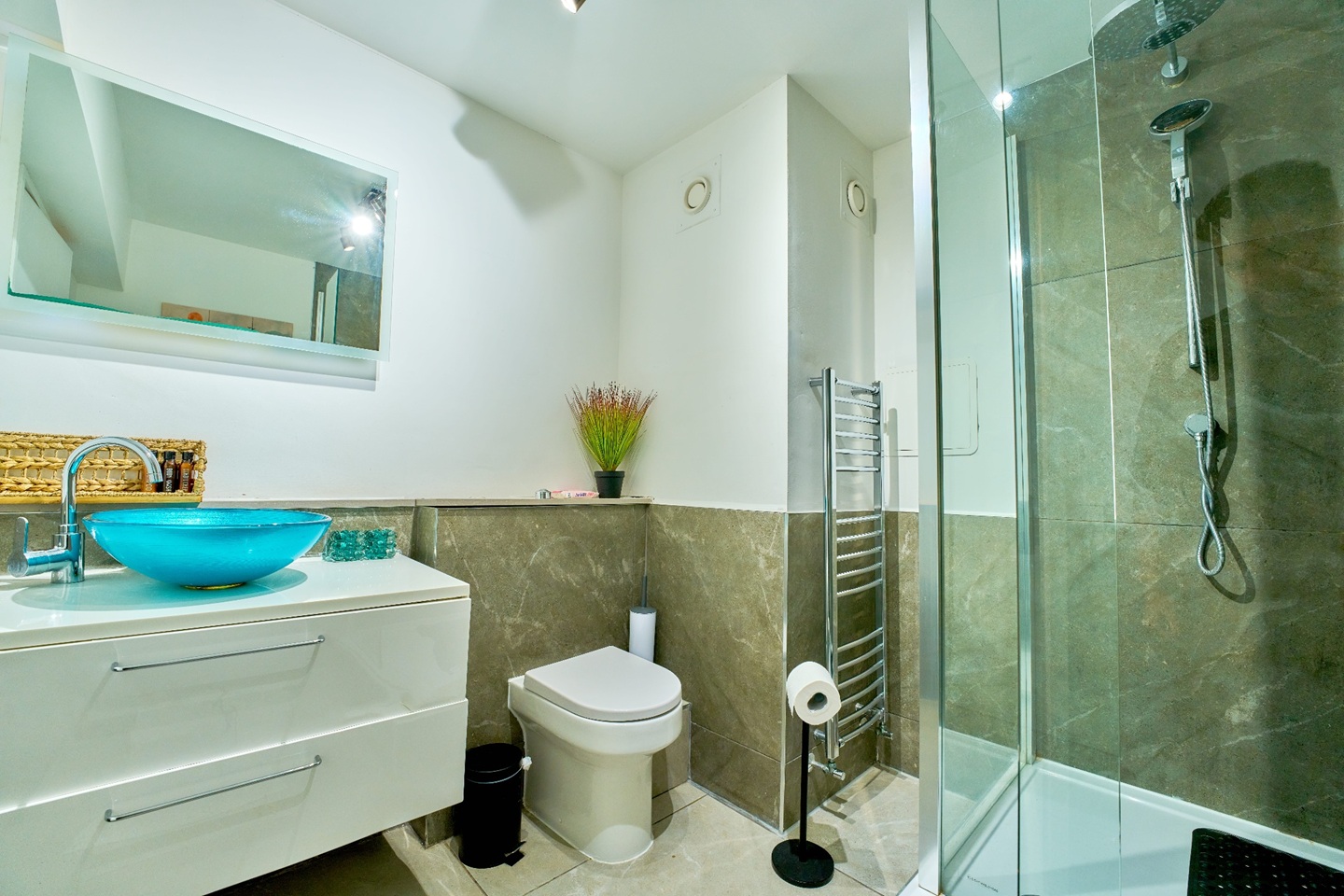 Additional image 33 of 2 Bed Flat, Charles Gardner Court, N1, N1 7GU