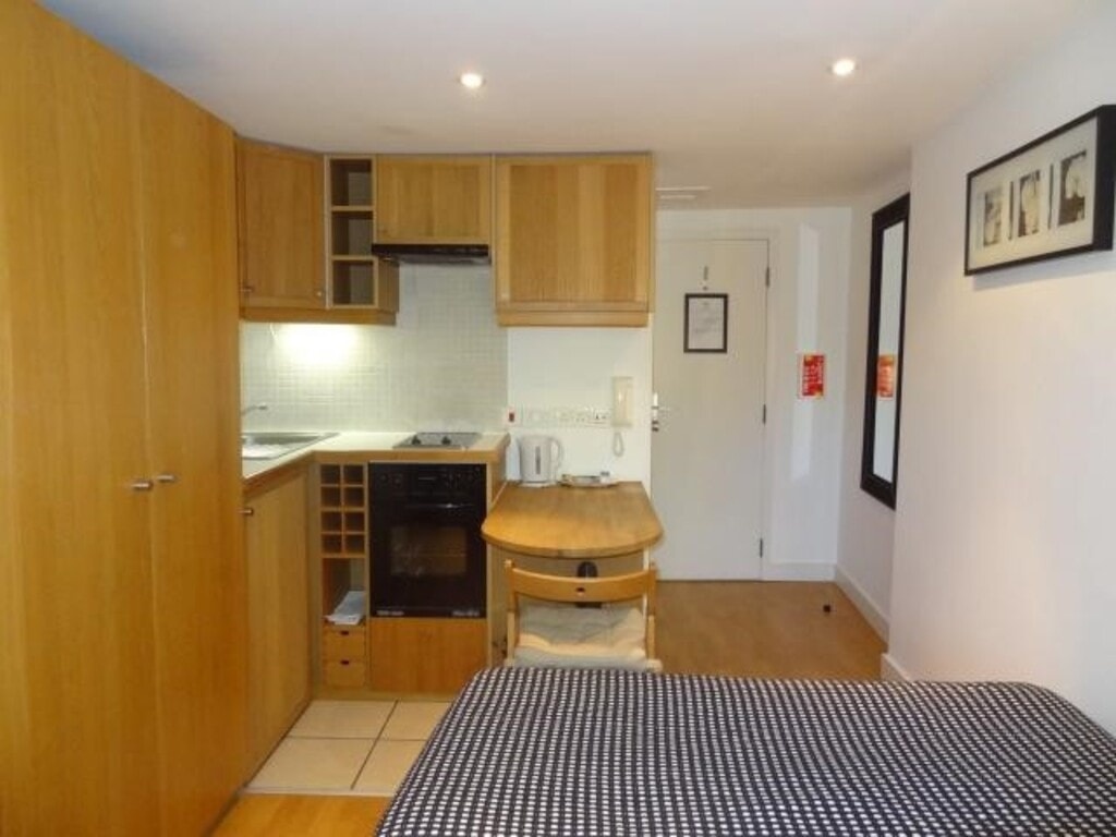 Additional image 5 of Studio Flat, Cartwright Gardens, WC1H, N1 7GU