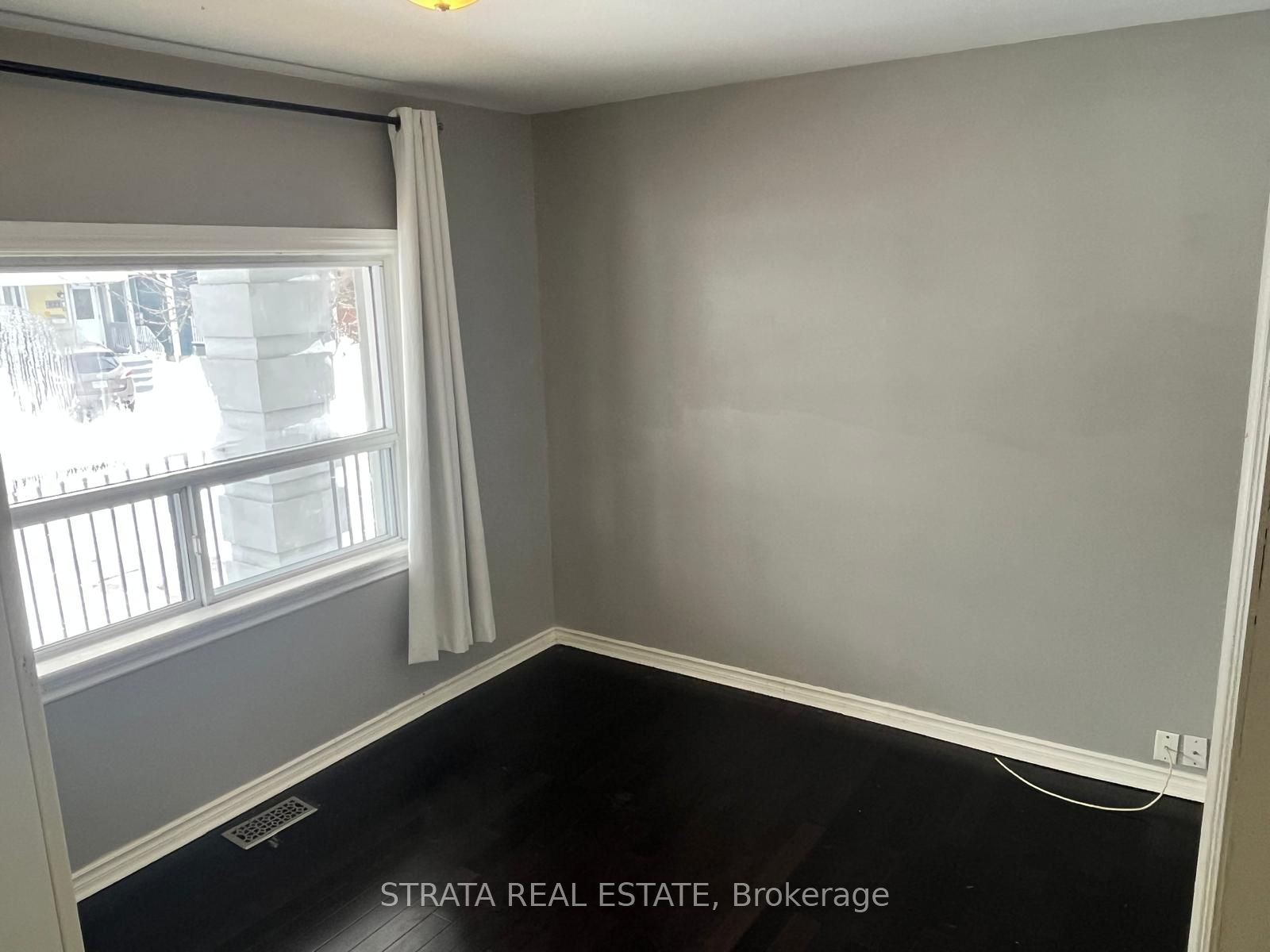 Additional image 4 of Main-220 Holborne Avenue, Toronto, ON, M4C 2R9