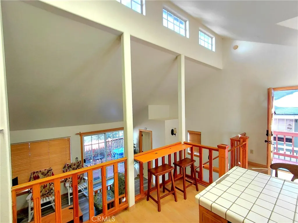 Additional image 11 of 729 E Victoria Court, Lake Arrowhead, CA 92352