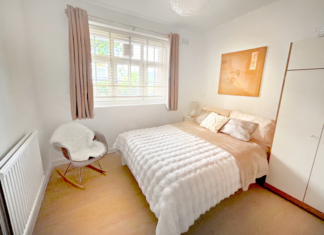 2 Bed Flat, Opposite Battersea Power Station, SW8, N1 7GU