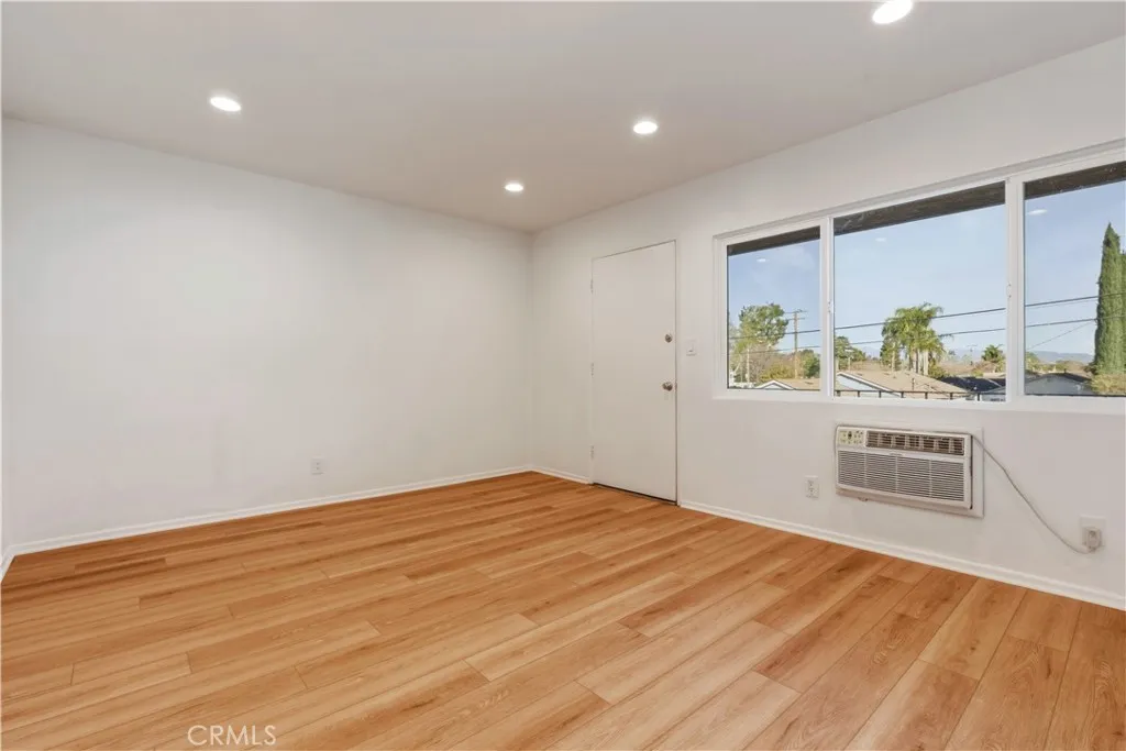 Additional image 4 of 22862 15th Street, Newhall, CA 91321