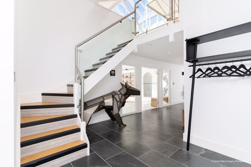 Additional image 3 of 3 bed flat for saleBalmoral Quays, The Esplanade, Penarth CF64