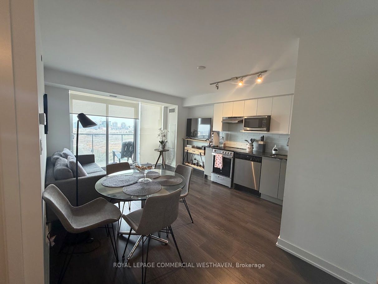 Additional image 4 of 1206-120 Varna Drive, Toronto, ON, M6A 0B3