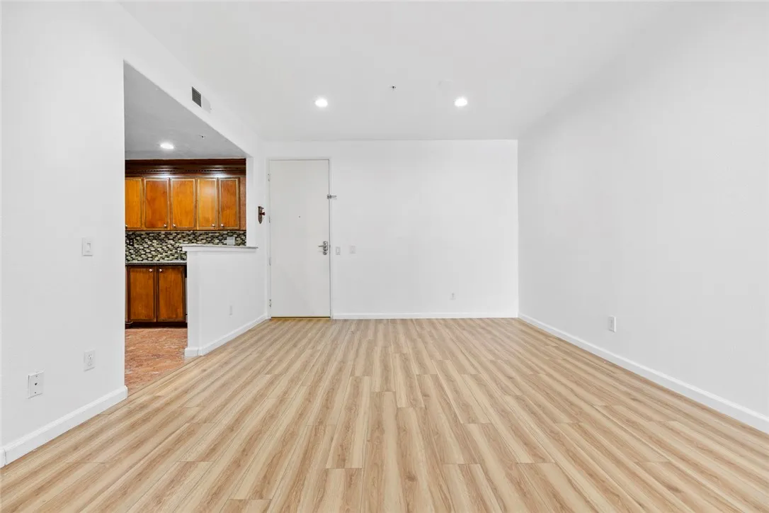 Additional image 44 of 16940 Chatsworth Unit 208, Granada Hills, CA 91344