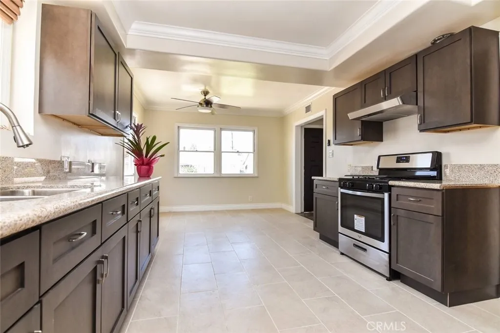 Additional image 4 of 6906 Mclennan Avenue, Lake Balboa, CA 91406