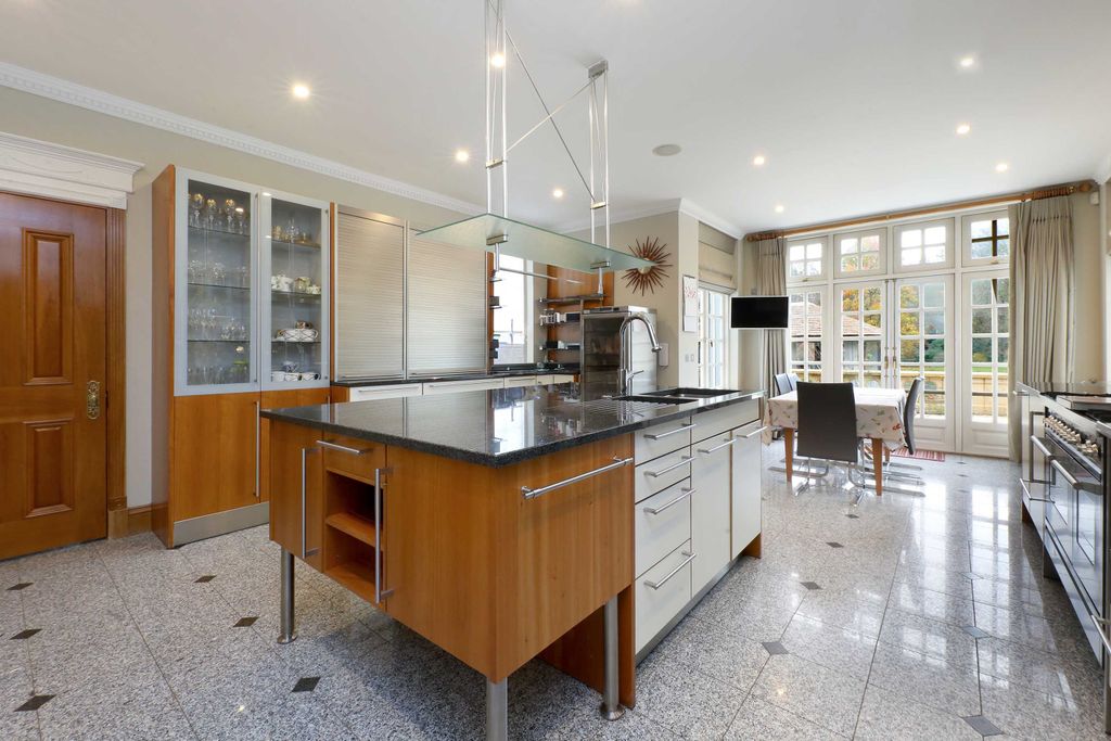 Additional image 10 of 9 bed detached house for saleMill Lane, Ascot SL5