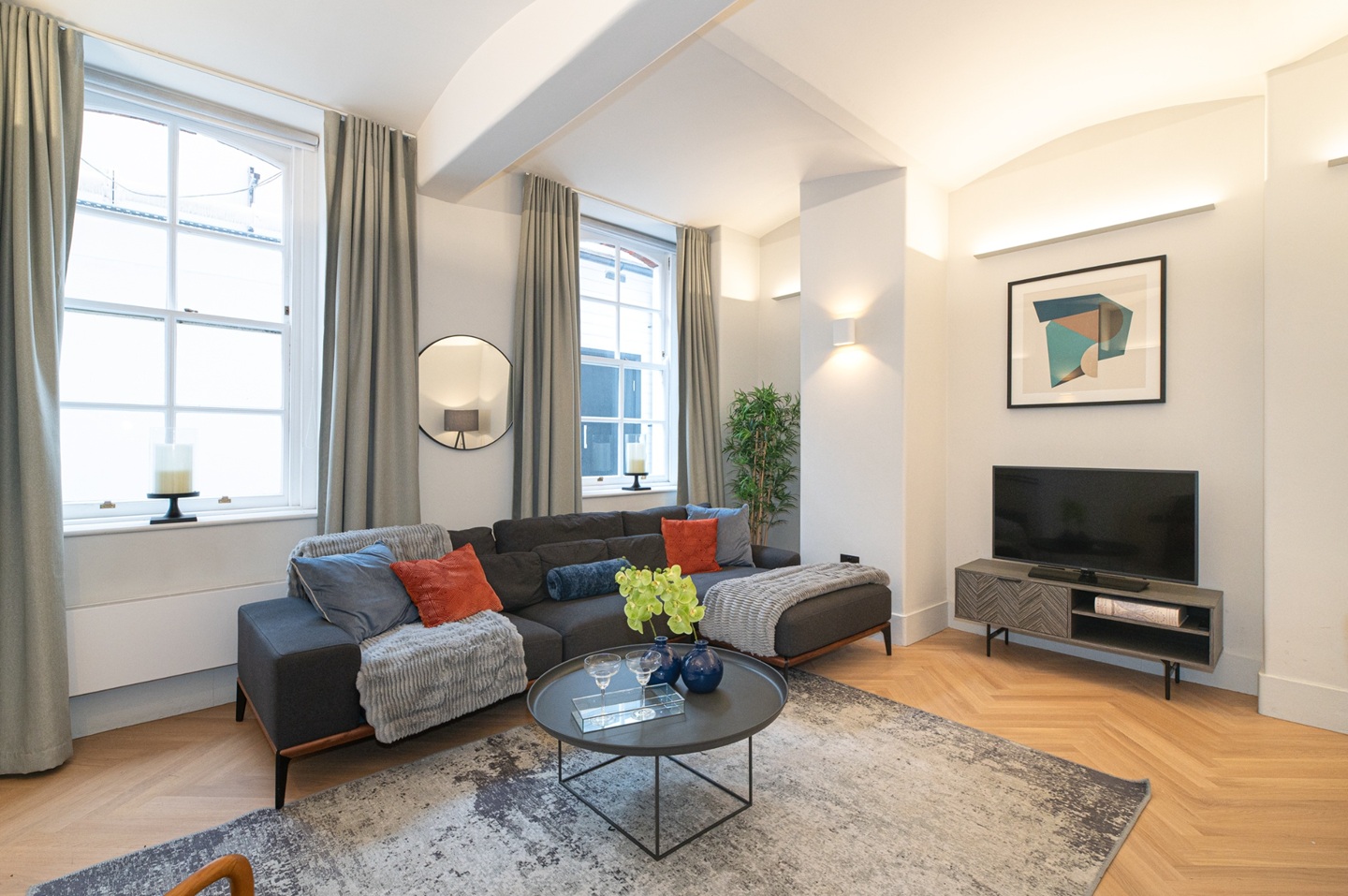 Additional image 9 of 1 Bed Flat, Kensington Gore, SW7, N1 7GU