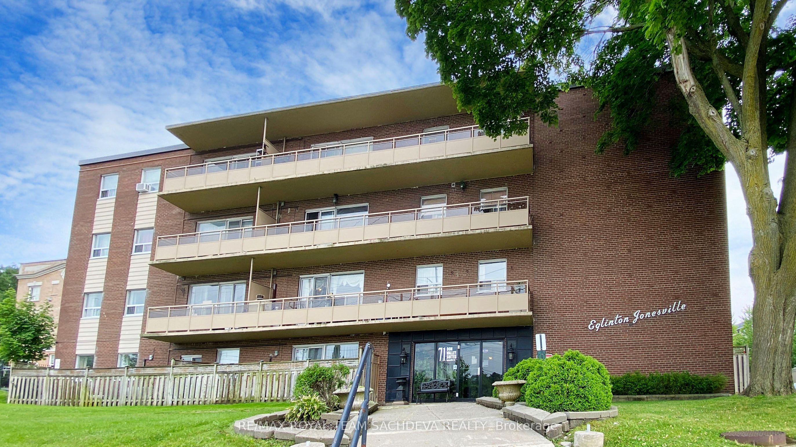 Additional image 2 of 305 - 71 Jonesville Crescent