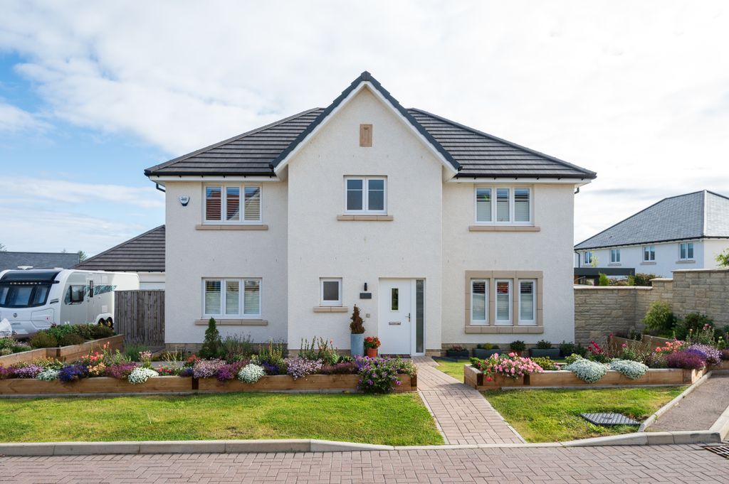 4 bed detached house for sale6 Bracken Wynd, Penicuik EH26