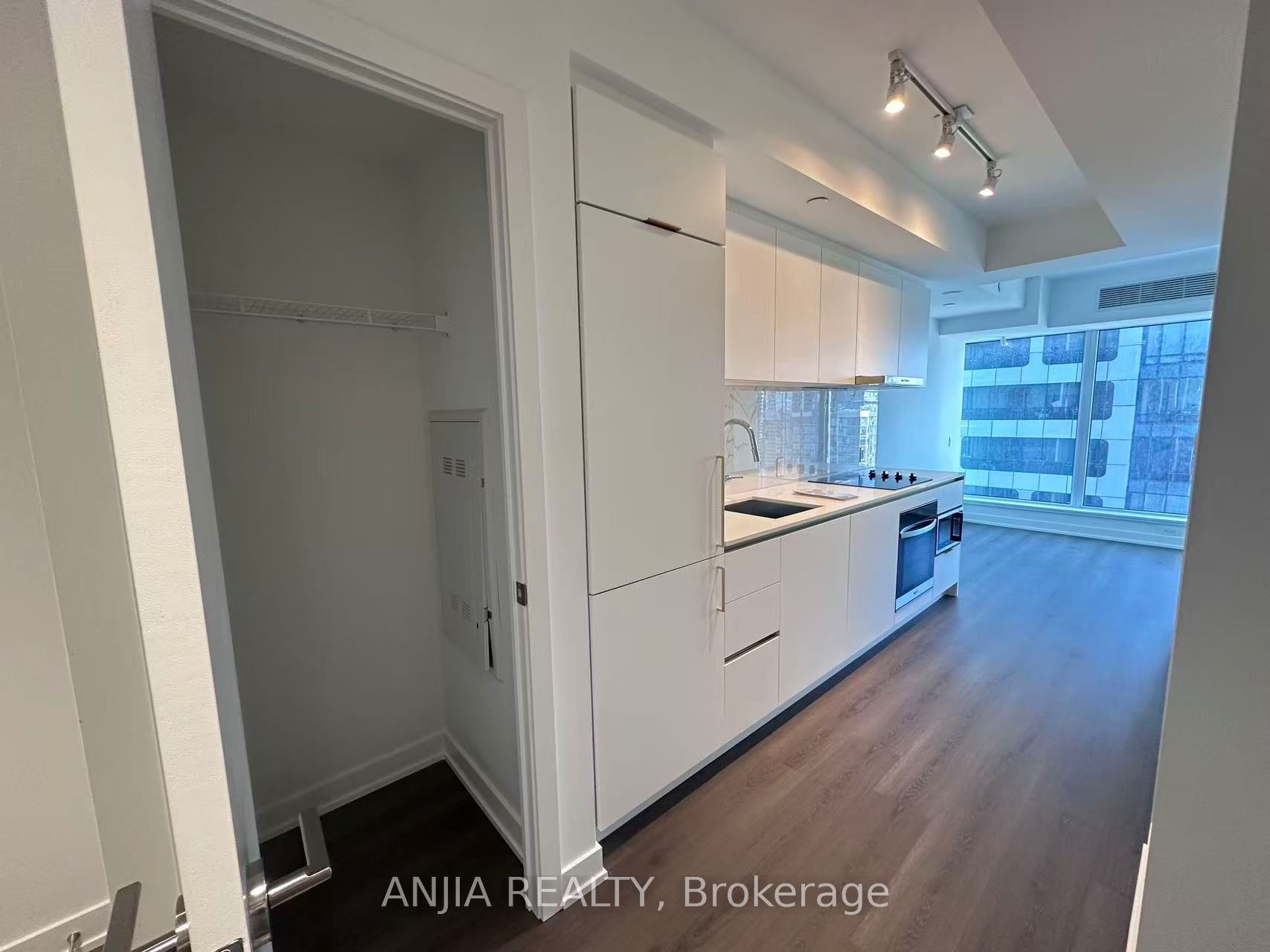 Additional image 2 of 4008-8 Wellesley Street W, Toronto, ON, M4Y 1E7