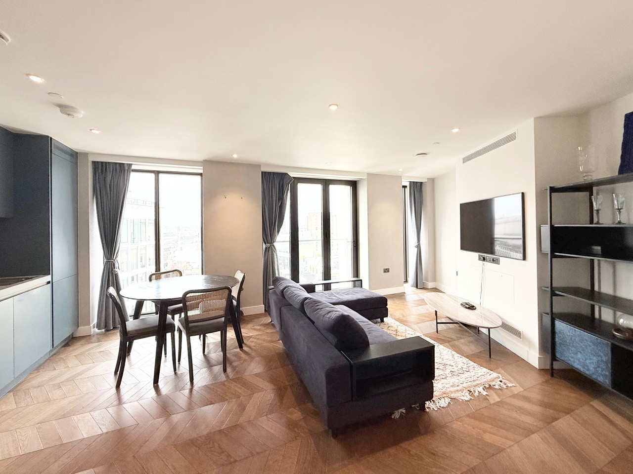 Additional image 3 of 2 Bed Flat, Newton St, WC2B, N1 7GU