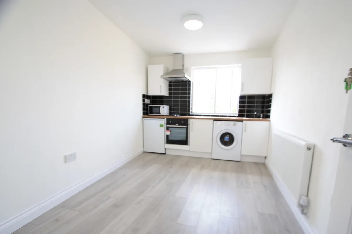 Studio Flat, Walworth Place, SE17, N1 7GU