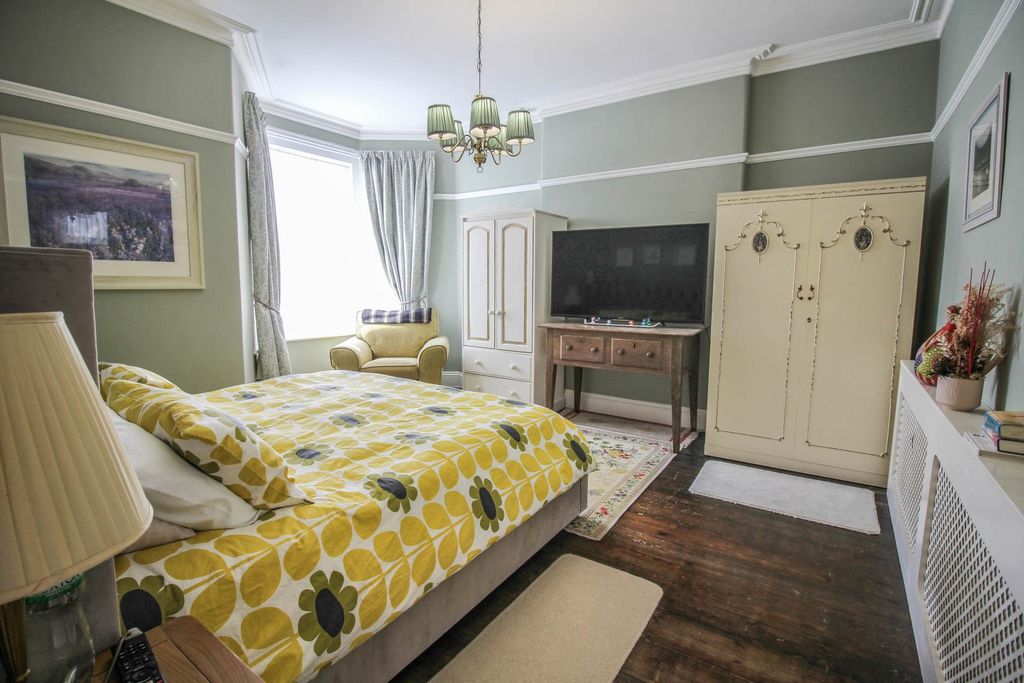 Additional image 25 of 4 bed semi-detached house for saleSevern Road, Weston-Super-Mare BS23