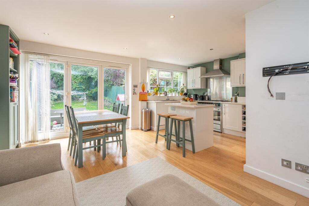 Additional image 22 of Camlet Way, St. Albans