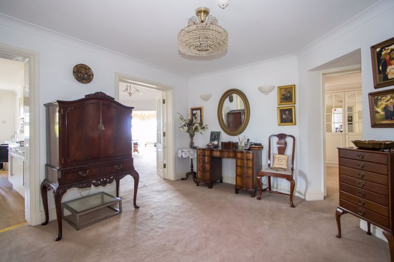 Additional image 8 of 3 bed flat for saleGlynne Tower, Bridgeman Road, Penarth CF64