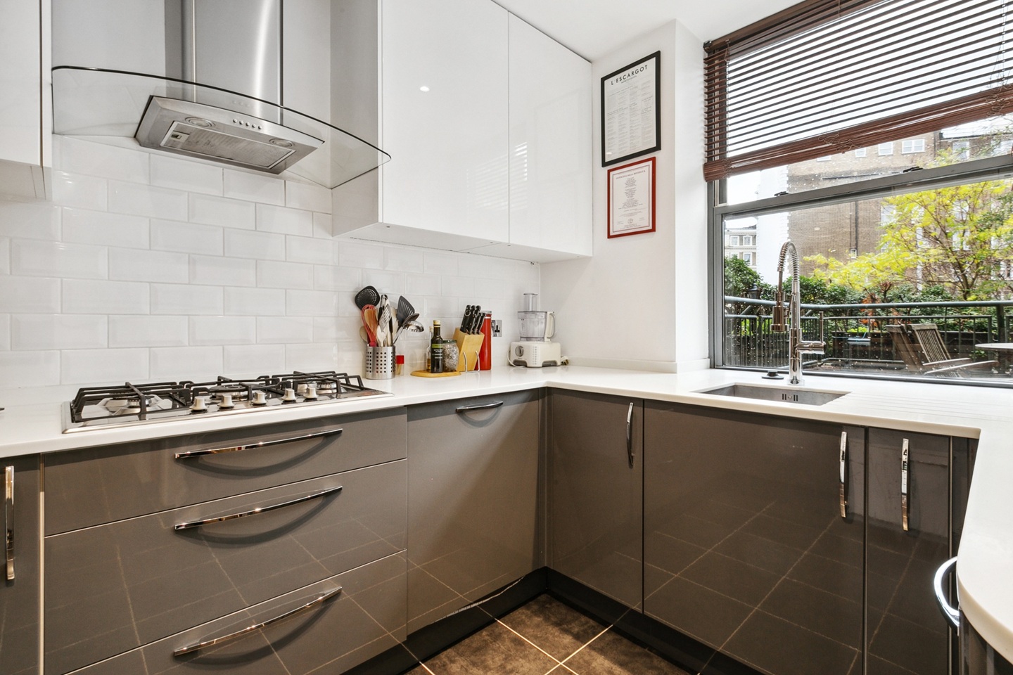 Additional image 10 of 2 Bed Flat, Emperors Gate, SW7, N1 7GU
