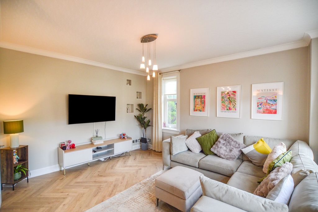 2 bed flat for sale10 Harper Crescent, Largs KA30 photo 2
