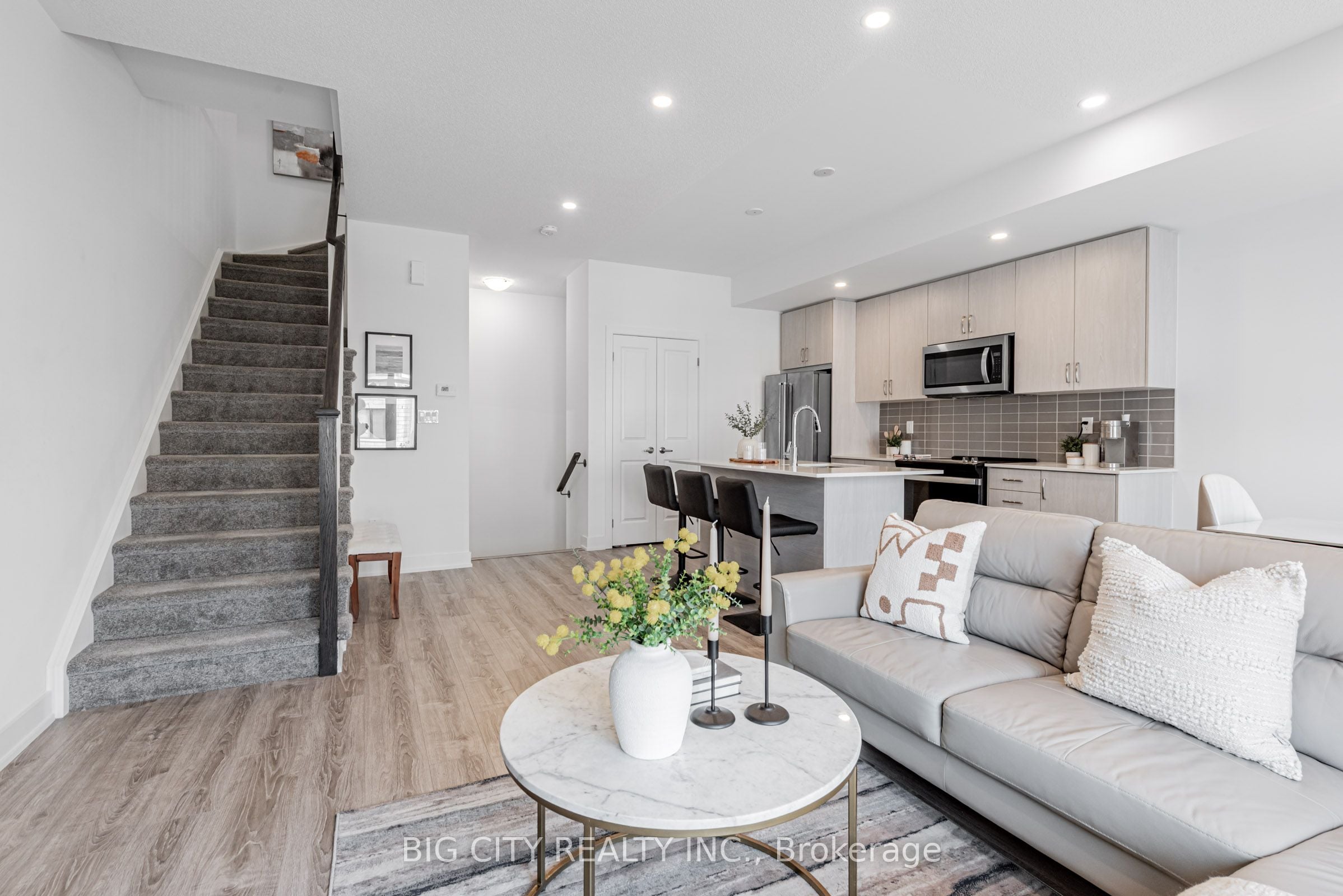 27 Canton Lane, Whitchurch-stouffville, ON, L4A 4W8