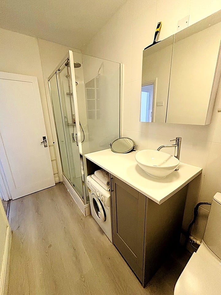 Additional image 4 of Studio Flat, Ivor Court, NW1, N1 7GU