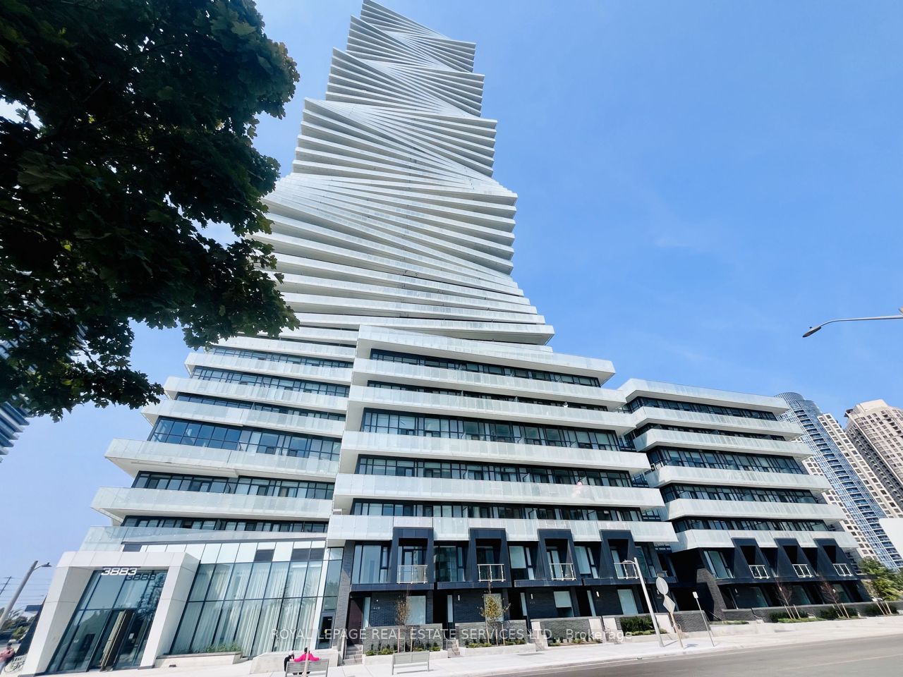 616-3883 Quartz Road, Mississauga, ON, L5B 0M4