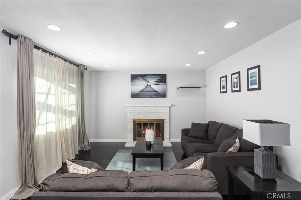 Additional image 14 of 15142 Yorkshire Ln, Huntington Beach, CA 92647