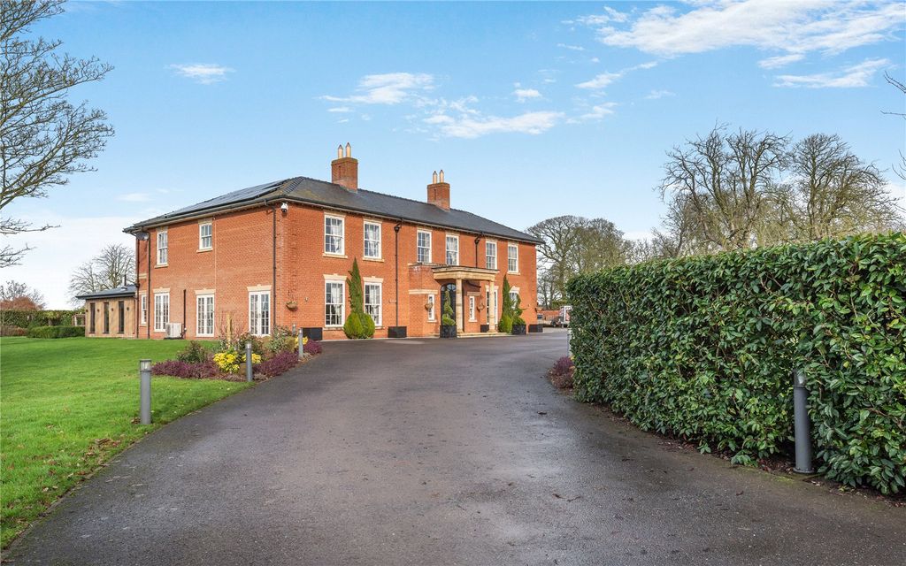 Additional image 2 of 4 bed detached house for saleChestnut House, Tinkle Street, Grimoldby, Louth LN11