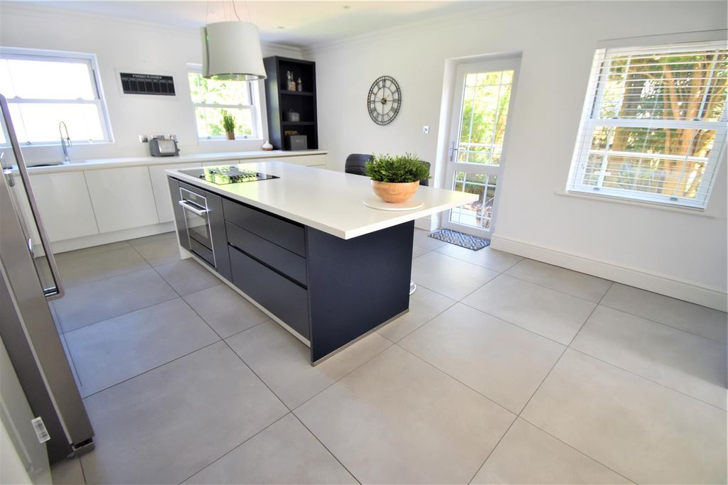 Additional image 5 of 7 bed detached house for saleThe Watch House, Nore Road, Portishead BS20